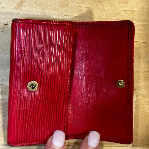 Louis Vuitton Red Epi 4 Key Holder - Picture 10 of 12